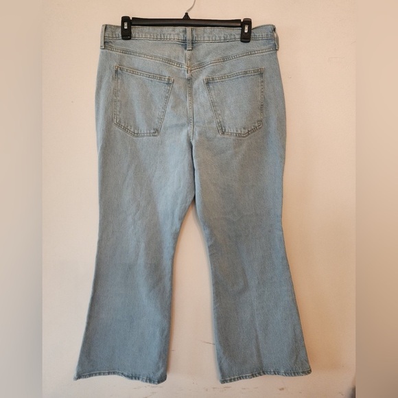 NWT Universal Thread 16 Short Light Blue Women's High Rise Flare Jeans - Picture 4 of 4